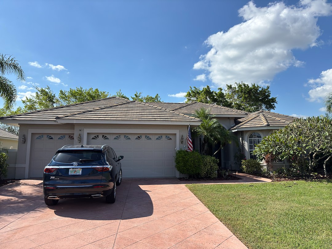 Best Quality Roof Cleaning in Estero, Florida