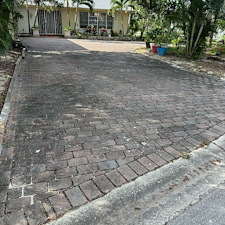 Driveway-Cleaning-in-Naples-FL-A-Stunning-Transformation 0