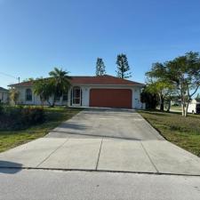 Top-Quality-House-Wash-and-Driveway-Wash-in-Cape-Coral-Florida 0