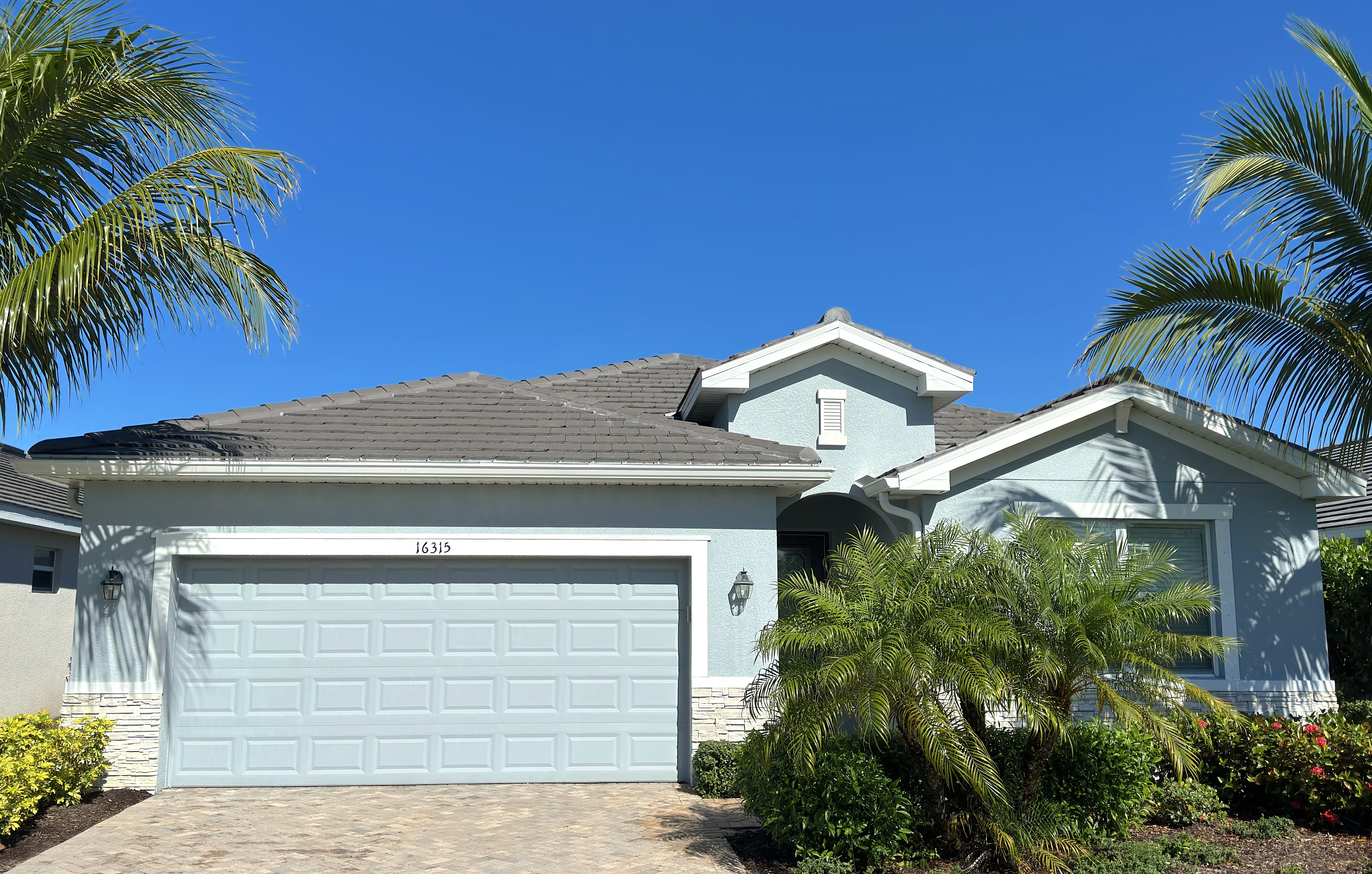 Why an Annual House Wash is a Must in Estero, FL